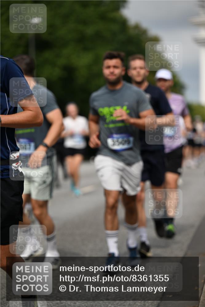 29.06.2025 - hella hamburg halbmarathon Dr. Thomas Lammeyer http://msf.ph/oto/8361355 29.06.2025 10:19:01 Kennedybrücke 1296, 1379, 1524, 1575, 1745, 2046, 2281, 2690, 3507, 3509, 3513, 3650, 4495, 4641, 5271, 5608, 5800, 5981, 5986, 6248, 6317, 6710, 7195, 7439, 7446, 7447, 7881, 8237, 8239, 8256, 8275, 8522, 8609, 8854, 8892, 9709, 9911, 9975, 9997, 10589, 10717, 10858, 11271 meine-sportfotos.de