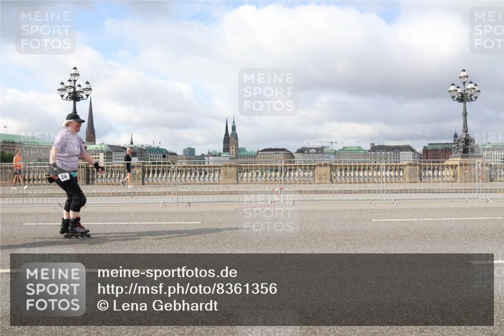 29.06.2025 - hella hamburg halbmarathon Lena Gebhardt http://msf.ph/oto/8361356 29.06.2025 09:10:13 Lombardsbrücke 24 meine-sportfotos.de