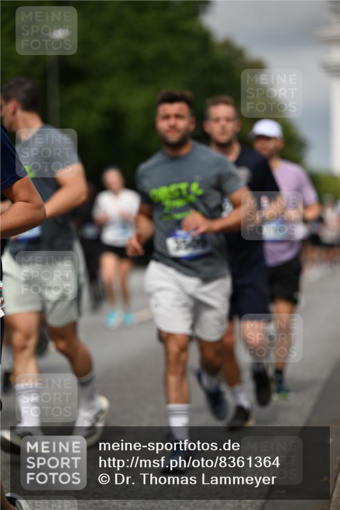 29.06.2025 - hella hamburg halbmarathon Dr. Thomas Lammeyer http://msf.ph/oto/8361364 29.06.2025 10:19:01 Kennedybrücke 1296, 1379, 1524, 1575, 1745, 2046, 2281, 2690, 3507, 3509, 3513, 3650, 4495, 4641, 5271, 5608, 5800, 5981, 5986, 6248, 6317, 6710, 7195, 7439, 7446, 7447, 7881, 8237, 8239, 8256, 8275, 8522, 8609, 8854, 8892, 9709, 9911, 9975, 9997, 10589, 10717, 10858, 11271 meine-sportfotos.de