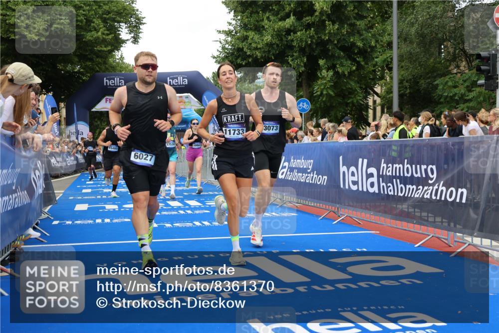 29.06.2025 - hella hamburg halbmarathon Strokosch-Dieckow http://msf.ph/oto/8361370 29.06.2025 10:51:10 Ziel 1366, 1461, 1817, 4077, 4404, 4816, 4967, 5600, 6027, 6657, 8261, 8316, 8508, 8704, 8930, 9476, 10480, 10508, 10603, 10667, 10868, 11512, 11625, 11733, 12016, 13073, 15480, 17384, 17530, 17823, 18019 meine-sportfotos.de