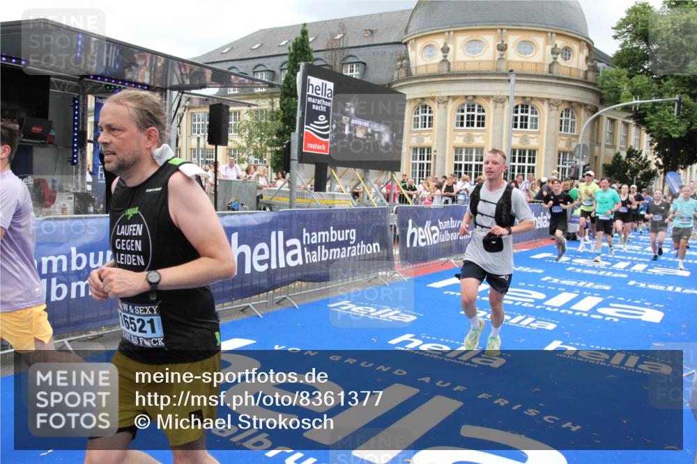 29.06.2025 - hella hamburg halbmarathon Michael Strokosch http://msf.ph/oto/8361377 29.06.2025 10:55:22 Ziel 4189, 5287, 5643, 6723, 6891, 8487, 8973, 10188, 10263, 11184, 12526, 13236, 13470, 16521, 16985, 18290, 18380, 18531 meine-sportfotos.de