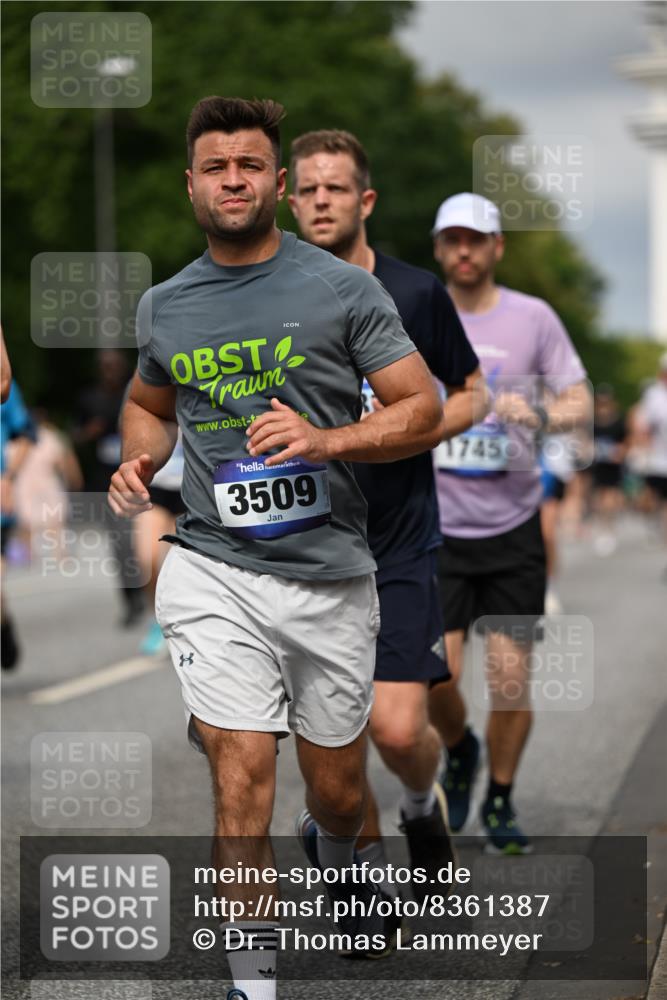 29.06.2025 - hella hamburg halbmarathon Dr. Thomas Lammeyer http://msf.ph/oto/8361387 29.06.2025 10:19:02 Kennedybrücke 1296, 1379, 1524, 1575, 1745, 2046, 2281, 2690, 3507, 3509, 3513, 3650, 4492, 4494, 4495, 4641, 5271, 5608, 5800, 5981, 5986, 6248, 6317, 6710, 7195, 7439, 7446, 7447, 7881, 8237, 8239, 8256, 8275, 8522, 8609, 8854, 8892, 9709, 9911, 9975, 9997, 10589, 10717, 10858, 11271 meine-sportfotos.de