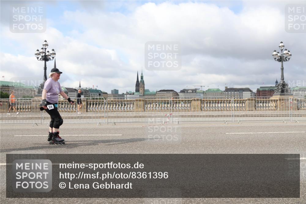 29.06.2025 - hella hamburg halbmarathon Lena Gebhardt http://msf.ph/oto/8361396 29.06.2025 09:10:14 Lombardsbrücke 24 meine-sportfotos.de