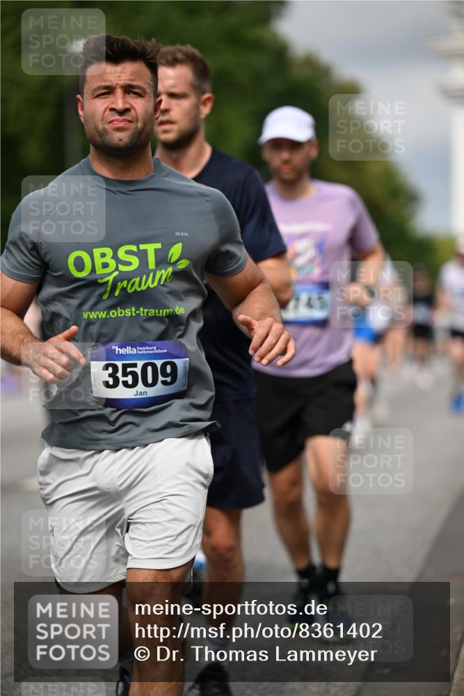 29.06.2025 - hella hamburg halbmarathon Dr. Thomas Lammeyer http://msf.ph/oto/8361402 29.06.2025 10:19:02 Kennedybrücke 1296, 1379, 1524, 1575, 1745, 2046, 2281, 2690, 3507, 3509, 3513, 3650, 4492, 4494, 4495, 4641, 5271, 5608, 5800, 5981, 5986, 6248, 6317, 6710, 7195, 7439, 7446, 7447, 7881, 8237, 8239, 8256, 8275, 8522, 8609, 8854, 8892, 9709, 9911, 9975, 9997, 10589, 10717, 10858, 11271 meine-sportfotos.de