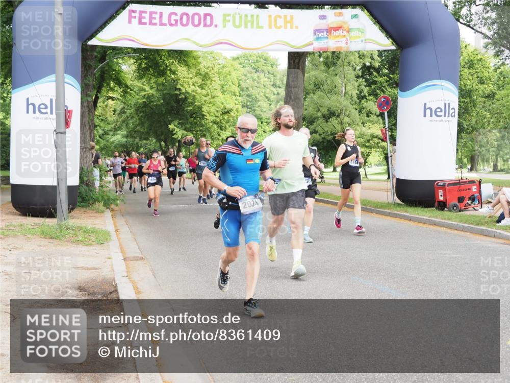29.06.2025 - hella hamburg halbmarathon MichiJ http://msf.ph/oto/8361409 29.06.2025 10:42:57 Zwischen KM18-KM19 2034, 4249, 5643, 5721, 5744, 11039, 12440, 13394, 15134, 18719 meine-sportfotos.de