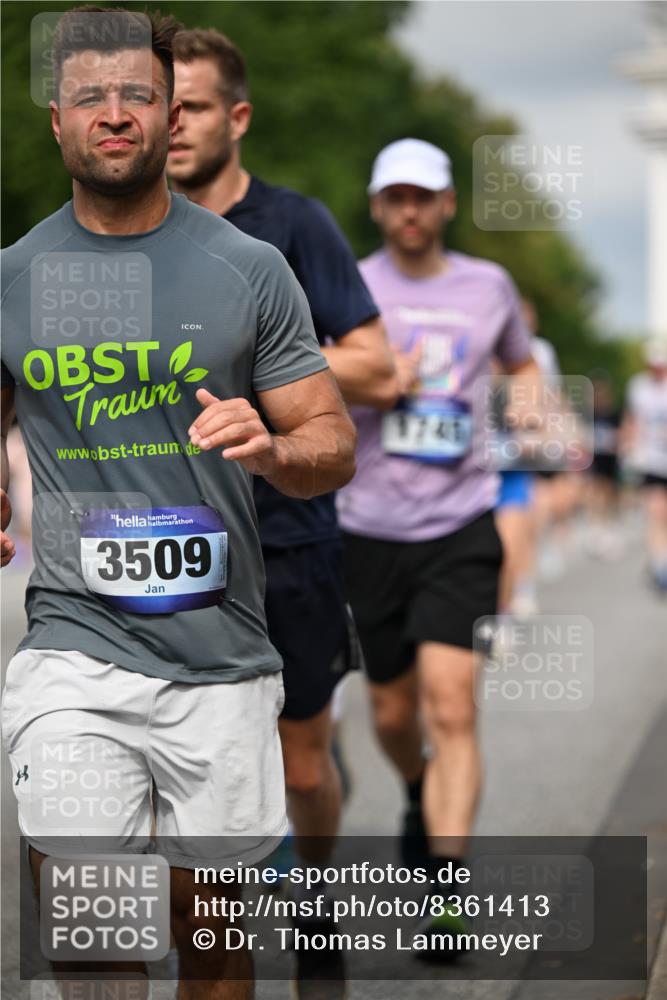 29.06.2025 - hella hamburg halbmarathon Dr. Thomas Lammeyer http://msf.ph/oto/8361413 29.06.2025 10:19:02 Kennedybrücke 1296, 1379, 1524, 1575, 1745, 2046, 2281, 2690, 3507, 3509, 3513, 3650, 4492, 4494, 4495, 4641, 5271, 5608, 5800, 5981, 5986, 6248, 6317, 6710, 7195, 7439, 7446, 7447, 7881, 8237, 8239, 8256, 8275, 8522, 8609, 8854, 8892, 9709, 9911, 9975, 9997, 10589, 10717, 10858, 11271 meine-sportfotos.de
