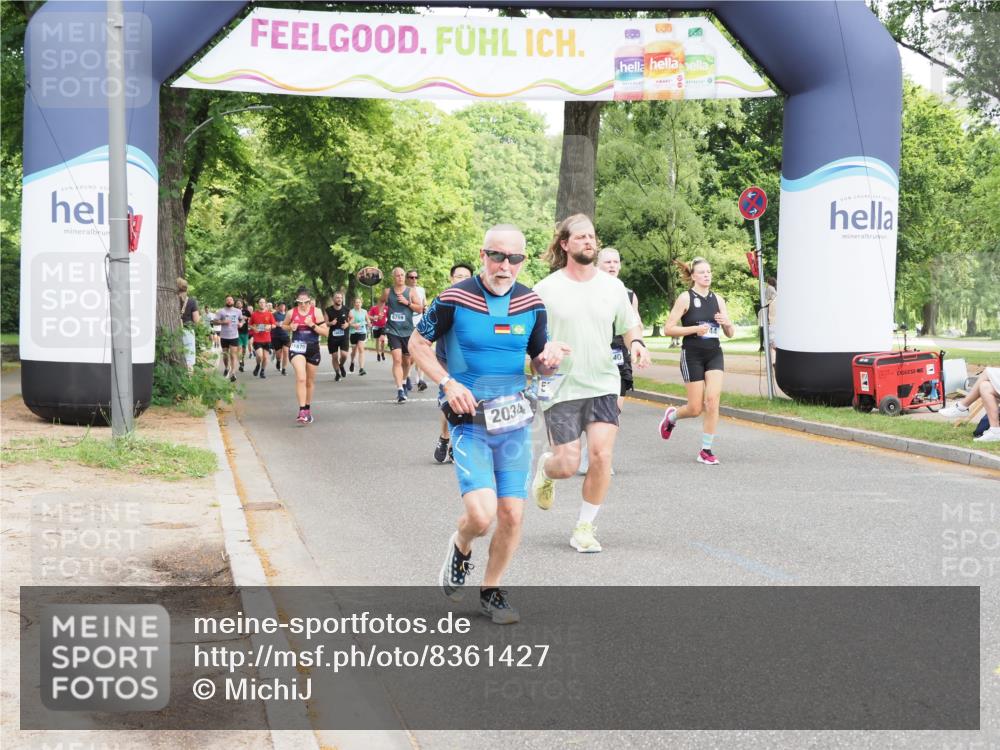 29.06.2025 - hella hamburg halbmarathon MichiJ http://msf.ph/oto/8361427 29.06.2025 10:42:57 Zwischen KM18-KM19 2034, 4249, 5643, 5721, 5744, 11039, 12440, 13394, 15134, 18719 meine-sportfotos.de