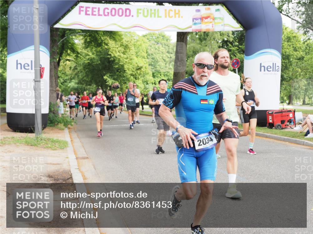 29.06.2025 - hella hamburg halbmarathon MichiJ http://msf.ph/oto/8361453 29.06.2025 10:42:58 Zwischen KM18-KM19 2034, 4249, 5721, 5744, 11039, 11870, 12440, 13394, 15134 meine-sportfotos.de