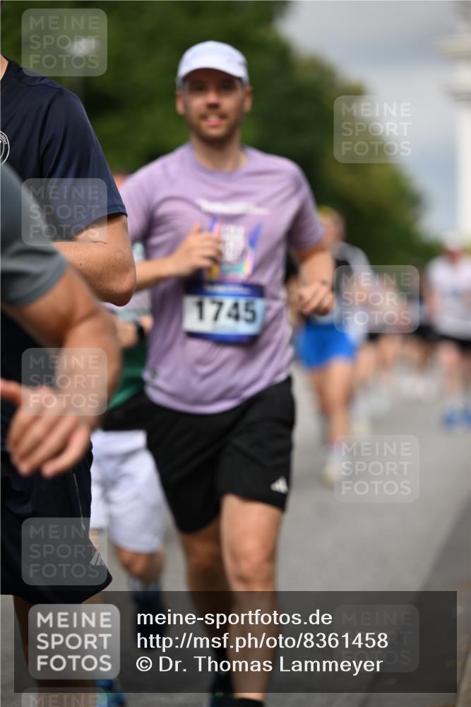 29.06.2025 - hella hamburg halbmarathon Dr. Thomas Lammeyer http://msf.ph/oto/8361458 29.06.2025 10:19:03 Kennedybrücke 1296, 1379, 1524, 1575, 1745, 2046, 2281, 2690, 3507, 3509, 3513, 3650, 4492, 4494, 4495, 4641, 5271, 5608, 5800, 5981, 5986, 6248, 6317, 6710, 7195, 7439, 7881, 8237, 8239, 8256, 8275, 8522, 8609, 8854, 8892, 9423, 9709, 9911, 9975, 9997, 10589, 10717, 10858, 11271 meine-sportfotos.de