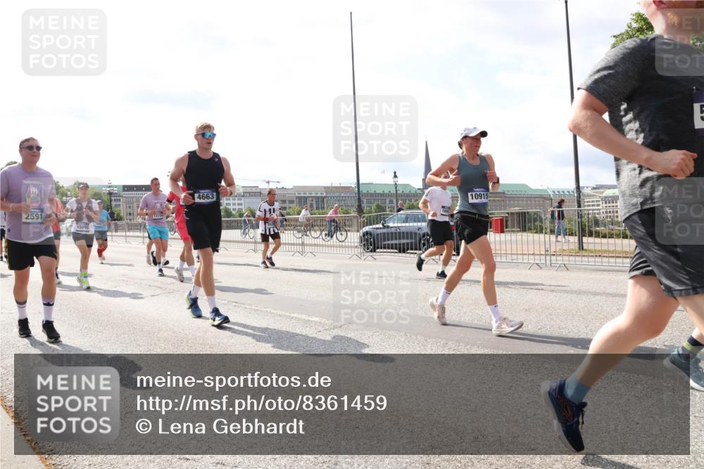 29.06.2025 - hella hamburg halbmarathon Lena Gebhardt http://msf.ph/oto/8361459 29.06.2025 10:01:42 Lombardsbrücke 2591, 15093, 12734, 4663, 169, 10915, 1184, 1329, 1387, 1420, 1464, 1653, 1722, 1724, 1729, 1881, 1940, 2006, 2091, 2167, 2591, 2806, 2957, 3039, 3199, 3425, 3663, 4249, 4286, 4319, 4322, 4328, 4370, 4649, 4663, 5547, 5570, 5602, 5603, 5675, 5742, 6087, 6281, 0000, 6302, 6327, 6438, 6591, 6595, 6921, 6924, 7287, 7846, 8030, 8045, 8046, 8191, 8392, 8578, 8691, 8822, 8926, 9230, 10177, 10281, 10301, 10383, 10576, 10882, 10915, 11043, 11465, 14471 meine-sportfotos.de