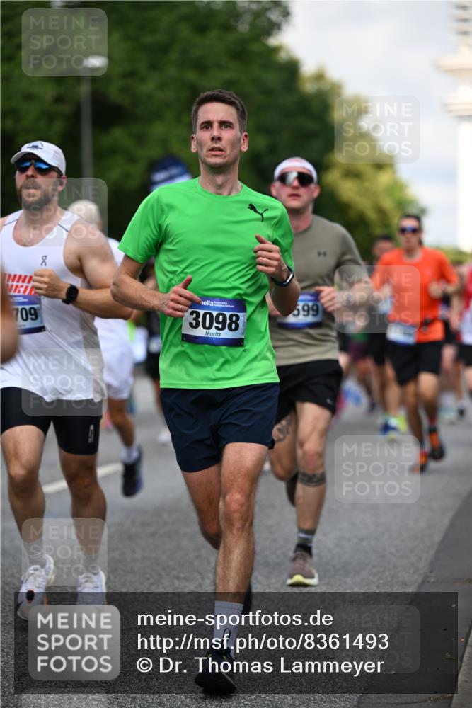 29.06.2025 - hella hamburg halbmarathon Dr. Thomas Lammeyer http://msf.ph/oto/8361493 29.06.2025 09:56:37 Kennedybrücke 1012, 1070, 1163, 1176, 1391, 1468, 1613, 1735, 1782, 2048, 2189, 2213, 2590, 2788, 2970, 3021, 3098, 3109, 3124, 3304, 3907, 3917, 3928, 4277, 4497, 4691, 4933, 4981, 4997, 5476, 5477, 5623, 5624, 5682, 6152, 6712, 6716, 7005, 7093, 7204, 7325, 7599, 7765, 7843, 8063, 8145, 8664, 8694, 8704, 8722, 9081, 9213, 9232, 9374, 9534, 9538, 9540, 9585, 10000, 10208, 10246, 10313, 10750, 10796, 10969, 11153, 11291, 11346 meine-sportfotos.de