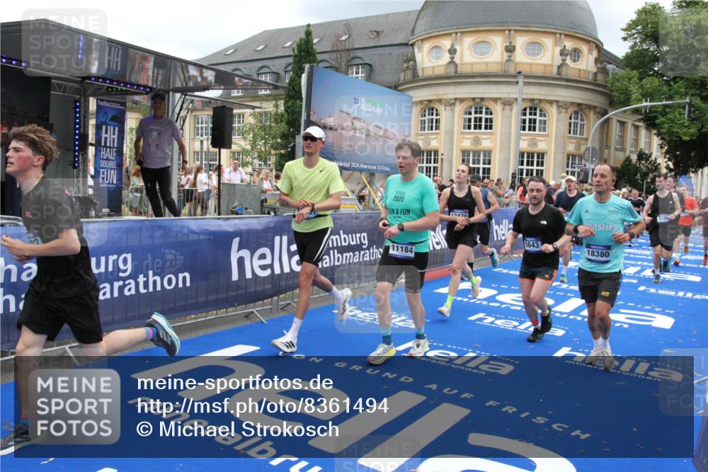 29.06.2025 - hella hamburg halbmarathon Michael Strokosch http://msf.ph/oto/8361494 29.06.2025 10:55:24 Ziel 1130, 4189, 5287, 5643, 6723, 6938, 8487, 10263, 11184, 12526, 13236, 13470, 16985, 17603, 17940, 18290, 18380, 18531 meine-sportfotos.de
