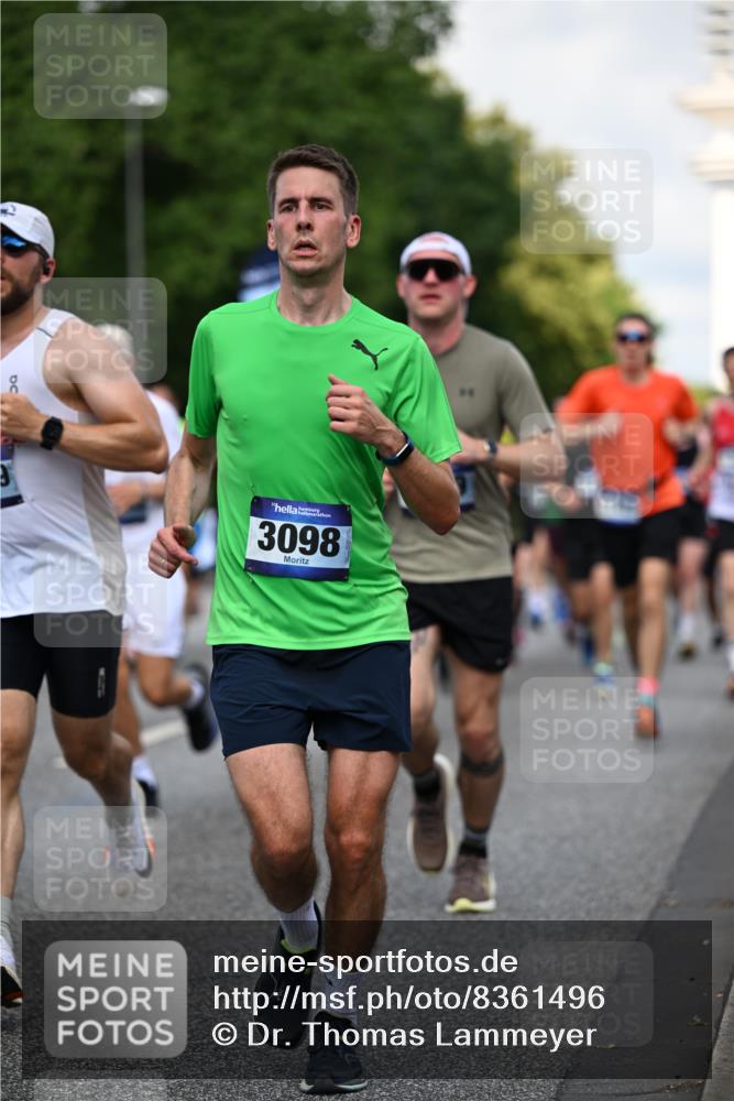 29.06.2025 - hella hamburg halbmarathon Dr. Thomas Lammeyer http://msf.ph/oto/8361496 29.06.2025 09:56:37 Kennedybrücke 1012, 1070, 1163, 1176, 1391, 1468, 1613, 1735, 1782, 2048, 2189, 2213, 2590, 2788, 2970, 3021, 3098, 3109, 3124, 3304, 3907, 3917, 3928, 4277, 4497, 4691, 4933, 4981, 4997, 5476, 5477, 5623, 5624, 5682, 6152, 6712, 6716, 7005, 7093, 7204, 7325, 7599, 7765, 7843, 8063, 8145, 8664, 8694, 8704, 8722, 9081, 9213, 9232, 9374, 9534, 9538, 9540, 9585, 10000, 10208, 10246, 10313, 10750, 10796, 10969, 11153, 11291, 11346 meine-sportfotos.de