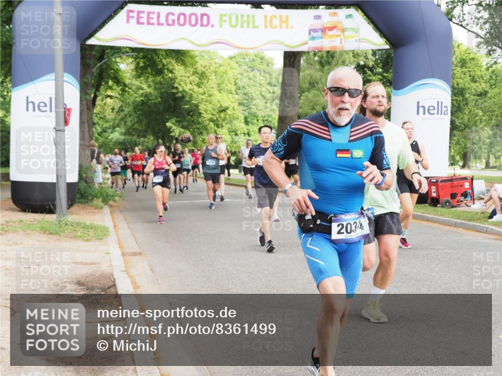 29.06.2025 - hella hamburg halbmarathon MichiJ http://msf.ph/oto/8361499 29.06.2025 10:42:58 Zwischen KM18-KM19 2034, 4249, 5721, 5744, 11039, 11870, 12440, 13394, 15134 meine-sportfotos.de