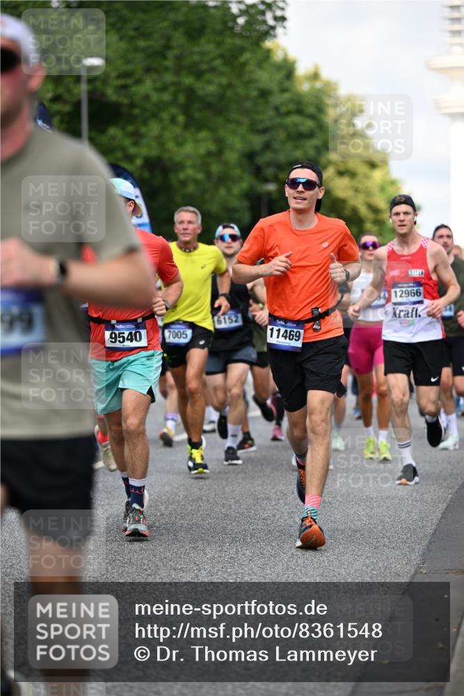 29.06.2025 - hella hamburg halbmarathon Dr. Thomas Lammeyer http://msf.ph/oto/8361548 29.06.2025 09:56:39 Kennedybrücke 1012, 1070, 1163, 1176, 1391, 1468, 1613, 1735, 1782, 2048, 2189, 2213, 2590, 2788, 2970, 3021, 3098, 3304, 3907, 3917, 3928, 4277, 4497, 4691, 4933, 4981, 4997, 5476, 5623, 5624, 5682, 6152, 6712, 6716, 7005, 7093, 7147, 7204, 7325, 7599, 7765, 7843, 8063, 8145, 8664, 8694, 8704, 8722, 8819, 9081, 9213, 9232, 9374, 9534, 9538, 9540, 9585, 10000, 10208, 10246, 10313, 10750, 10796, 10969, 11094, 11153, 11291, 11346 meine-sportfotos.de