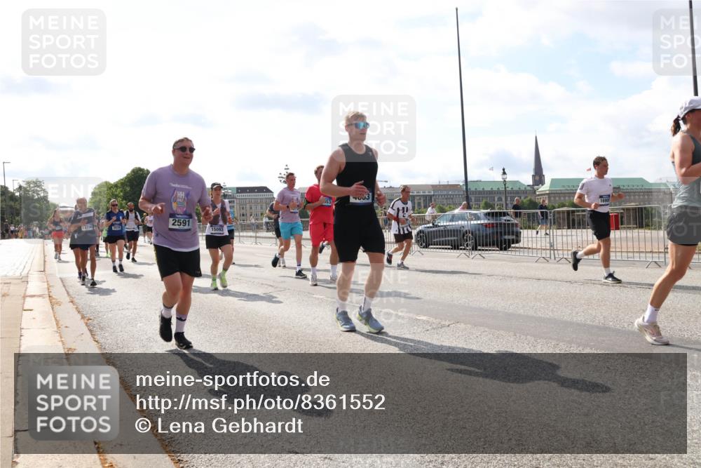 29.06.2025 - hella hamburg halbmarathon Lena Gebhardt http://msf.ph/oto/8361552 29.06.2025 10:01:42 Lombardsbrücke 13796, 2591, 15093, 063, 16905, 1184, 1329, 1387, 1420, 1464, 1653, 1722, 1724, 1729, 1881, 1940, 2006, 2091, 2167, 2591, 2806, 2957, 3039, 3199, 3425, 3663, 4249, 4286, 4319, 4322, 4328, 4370, 4649, 4663, 5547, 5570, 5602, 5603, 5675, 5742, 6087, 6281, 0000, 6302, 6327, 6438, 6591, 6595, 6921, 6924, 7287, 7846, 8030, 8045, 8046, 8191, 8392, 8578, 8691, 8822, 8926, 9230, 10177, 10281, 10301, 10383, 10576, 10882, 10915, 11043, 11465, 14471 meine-sportfotos.de