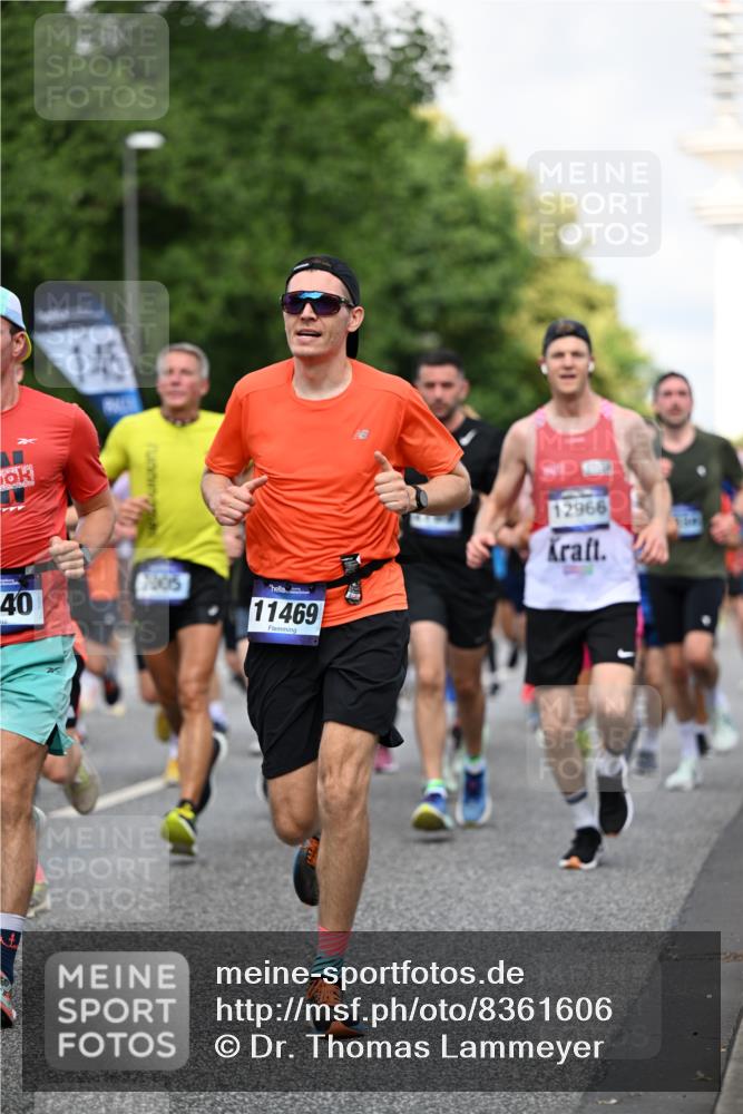 29.06.2025 - hella hamburg halbmarathon Dr. Thomas Lammeyer http://msf.ph/oto/8361606 29.06.2025 09:56:40 Kennedybrücke 1012, 1070, 1163, 1176, 1391, 1468, 1613, 1735, 1782, 2048, 2189, 2213, 2590, 2788, 2970, 3021, 3098, 3304, 3907, 3917, 3928, 4277, 4497, 4933, 4981, 4997, 5476, 5623, 5624, 5682, 6152, 6712, 6716, 7005, 7093, 7147, 7204, 7322, 7325, 7599, 7765, 7843, 8063, 8145, 8664, 8694, 8704, 8722, 8819, 9081, 9213, 9232, 9374, 9534, 9538, 9540, 9585, 10000, 10208, 10246, 10313, 10750, 10969, 11094, 11153, 11291, 11346 meine-sportfotos.de