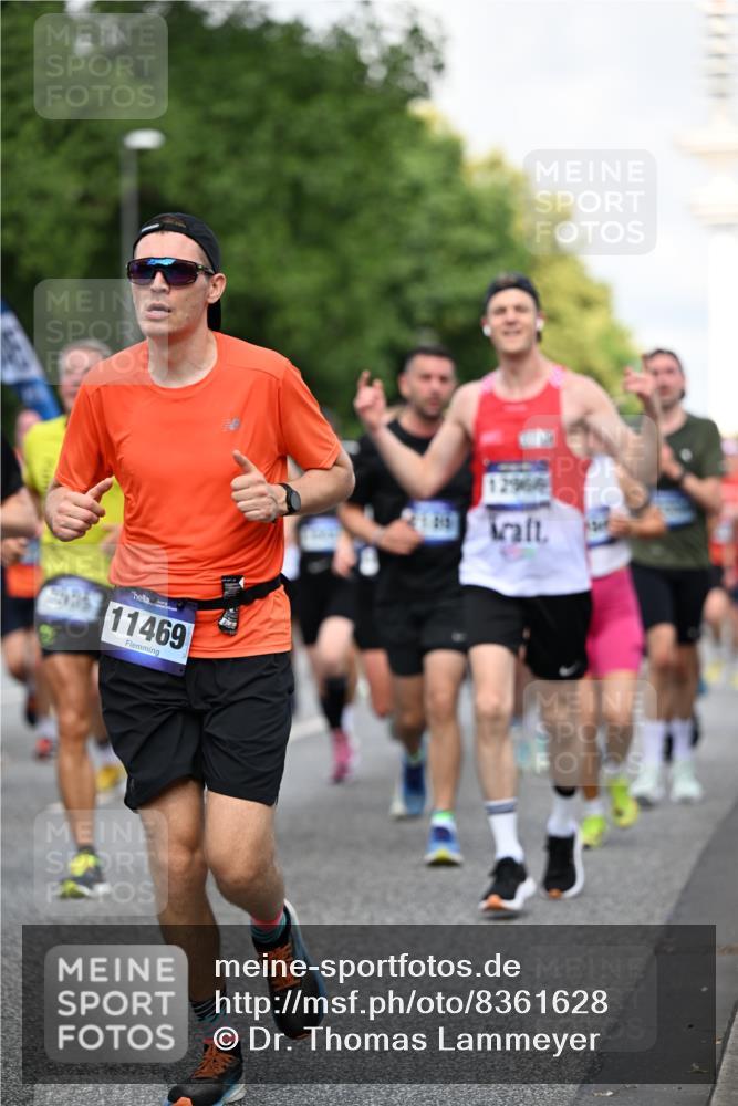 29.06.2025 - hella hamburg halbmarathon Dr. Thomas Lammeyer http://msf.ph/oto/8361628 29.06.2025 09:56:40 Kennedybrücke 1012, 1070, 1163, 1176, 1391, 1468, 1613, 1735, 1782, 2048, 2189, 2213, 2590, 2788, 2970, 3021, 3098, 3304, 3907, 3917, 3928, 4277, 4497, 4933, 4981, 4997, 5476, 5623, 5624, 5682, 6152, 6712, 6716, 7005, 7093, 7147, 7204, 7322, 7325, 7599, 7765, 7843, 8063, 8145, 8664, 8694, 8704, 8722, 8819, 9081, 9213, 9232, 9374, 9534, 9538, 9540, 9585, 10000, 10208, 10246, 10313, 10750, 10969, 11094, 11153, 11291, 11346 meine-sportfotos.de