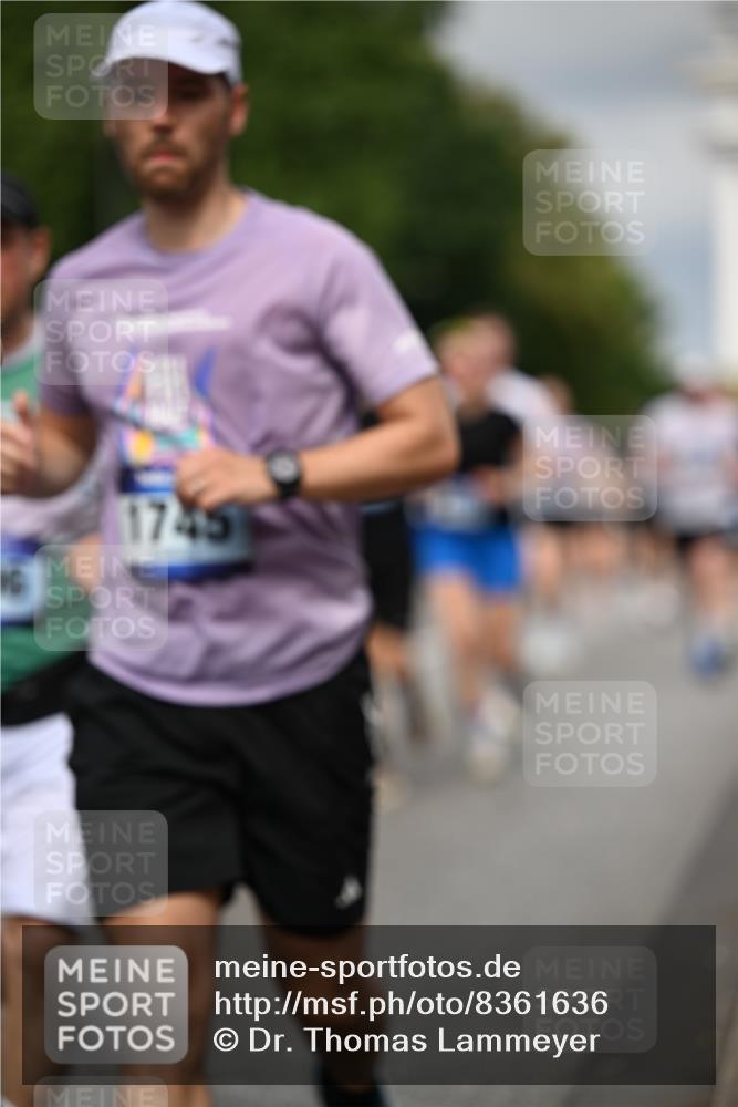 29.06.2025 - hella hamburg halbmarathon Dr. Thomas Lammeyer http://msf.ph/oto/8361636 29.06.2025 10:19:03 Kennedybrücke 1296, 1379, 1524, 1575, 1745, 2046, 2281, 2690, 3507, 3509, 3513, 3650, 4492, 4494, 4495, 4641, 5271, 5608, 5800, 5981, 5986, 6248, 6317, 6710, 7195, 7439, 7881, 8237, 8239, 8256, 8275, 8522, 8609, 8854, 8892, 9423, 9709, 9911, 9975, 9997, 10589, 10717, 10858, 11271 meine-sportfotos.de