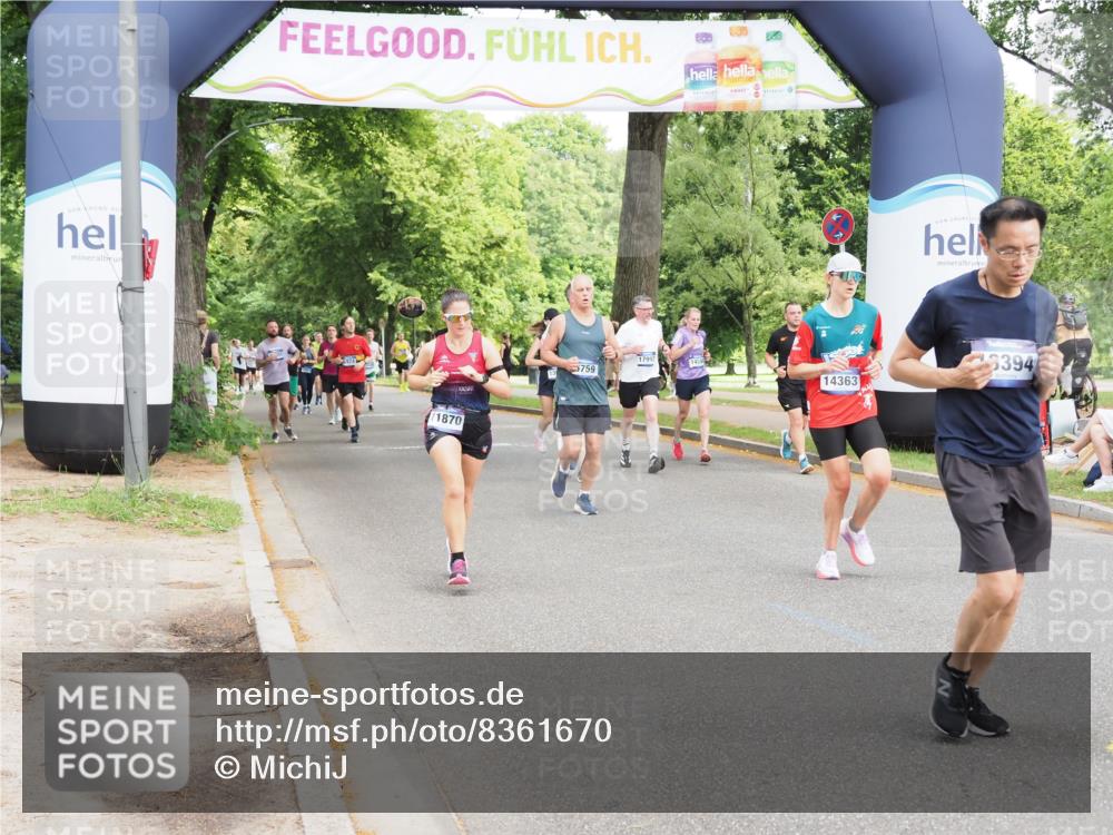 29.06.2025 - hella hamburg halbmarathon MichiJ http://msf.ph/oto/8361670 29.06.2025 10:43:00 Zwischen KM18-KM19 2034, 4249, 5721, 5744, 11039, 11870, 12440, 13394, 14363, 15134, 17993 meine-sportfotos.de