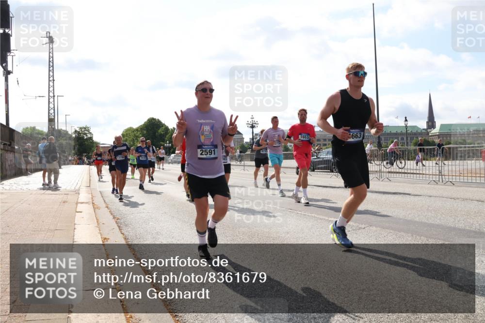 29.06.2025 - hella hamburg halbmarathon Lena Gebhardt http://msf.ph/oto/8361679 29.06.2025 10:01:43 Lombardsbrücke 1653, 4663, 62734, 13796, 2591, 8578, 1184, 1329, 1364, 1387, 1464, 1653, 1722, 1724, 1729, 1881, 1940, 2006, 2091, 2167, 2591, 2806, 2957, 3039, 3199, 3425, 3663, 4249, 4286, 4319, 4322, 4328, 4370, 4649, 4663, 5547, 5570, 5602, 5603, 5675, 5742, 6087, 6281, 0000, 6302, 6327, 6438, 6591, 6595, 6921, 6924, 7189, 7287, 7846, 8030, 8191, 8392, 8578, 8691, 8822, 8926, 9230, 10177, 10281, 10301, 10383, 10576, 10882, 10915, 11043, 11465, 14471 meine-sportfotos.de