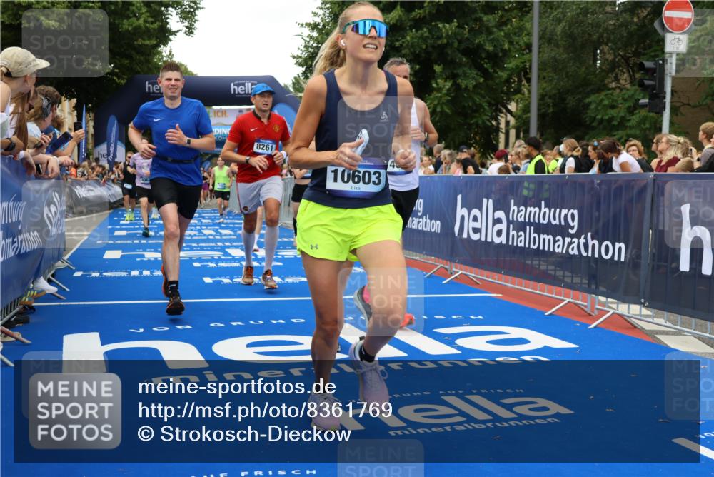 29.06.2025 - hella hamburg halbmarathon Strokosch-Dieckow http://msf.ph/oto/8361769 29.06.2025 10:51:04 Ziel 1366, 1630, 2207, 4077, 4816, 4967, 6027, 8117, 8261, 8508, 8704, 10215, 10508, 10603, 10868, 11733, 12778, 13008, 13073, 14125, 15480, 16285, 17221, 17384, 17530, 17823, 18066, 18350 meine-sportfotos.de