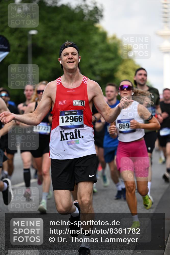 29.06.2025 - hella hamburg halbmarathon Dr. Thomas Lammeyer http://msf.ph/oto/8361782 29.06.2025 09:56:41 Kennedybrücke 1012, 1070, 1163, 1176, 1391, 1468, 1558, 1613, 1735, 1782, 2048, 2189, 2213, 2590, 2788, 2970, 3021, 3098, 3304, 3907, 3917, 3928, 4277, 4497, 4933, 4981, 4997, 5476, 5623, 5624, 5682, 6152, 6712, 6716, 7005, 7093, 7147, 7204, 7322, 7325, 7450, 7599, 7765, 7843, 8063, 8145, 8664, 8694, 8704, 8722, 8819, 9081, 9213, 9232, 9374, 9534, 9538, 9540, 9585, 10000, 10208, 10246, 10313, 10750, 10969, 11094, 11153, 11291, 11346 meine-sportfotos.de
