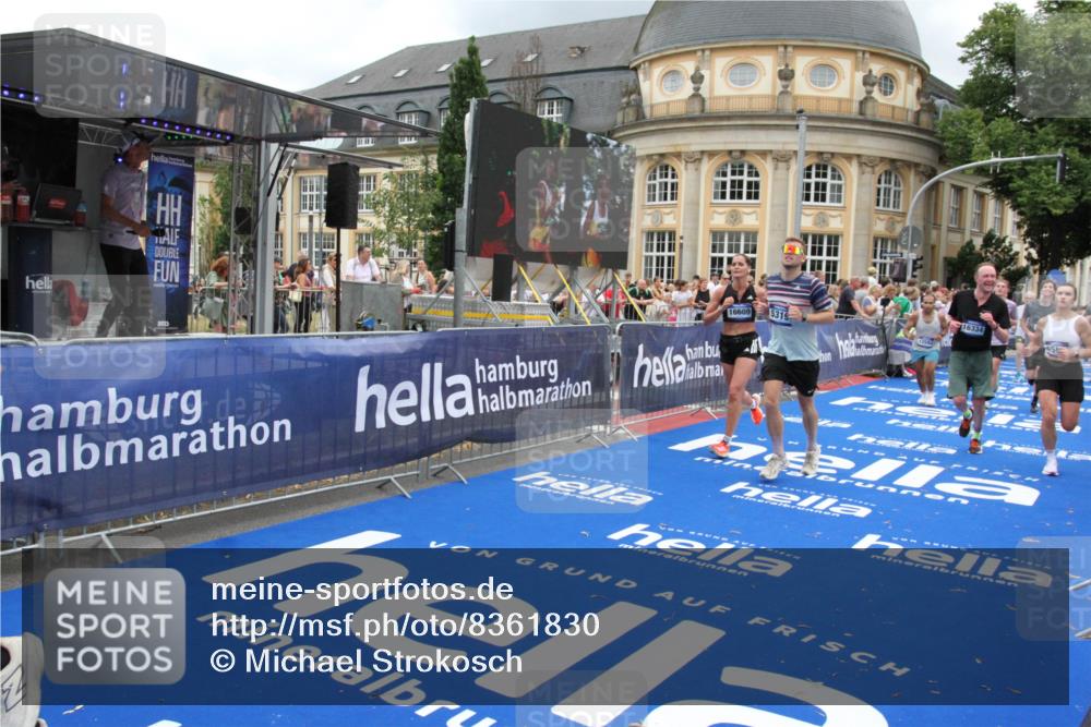 29.06.2025 - hella hamburg halbmarathon Michael Strokosch http://msf.ph/oto/8361830 29.06.2025 10:55:34 Ziel 2252, 2771, 4951, 5319, 6591, 8573, 11554, 11568, 12196, 12544, 12584, 13234, 13267, 14036, 14592, 16110, 16213, 16334, 16609, 17615 meine-sportfotos.de