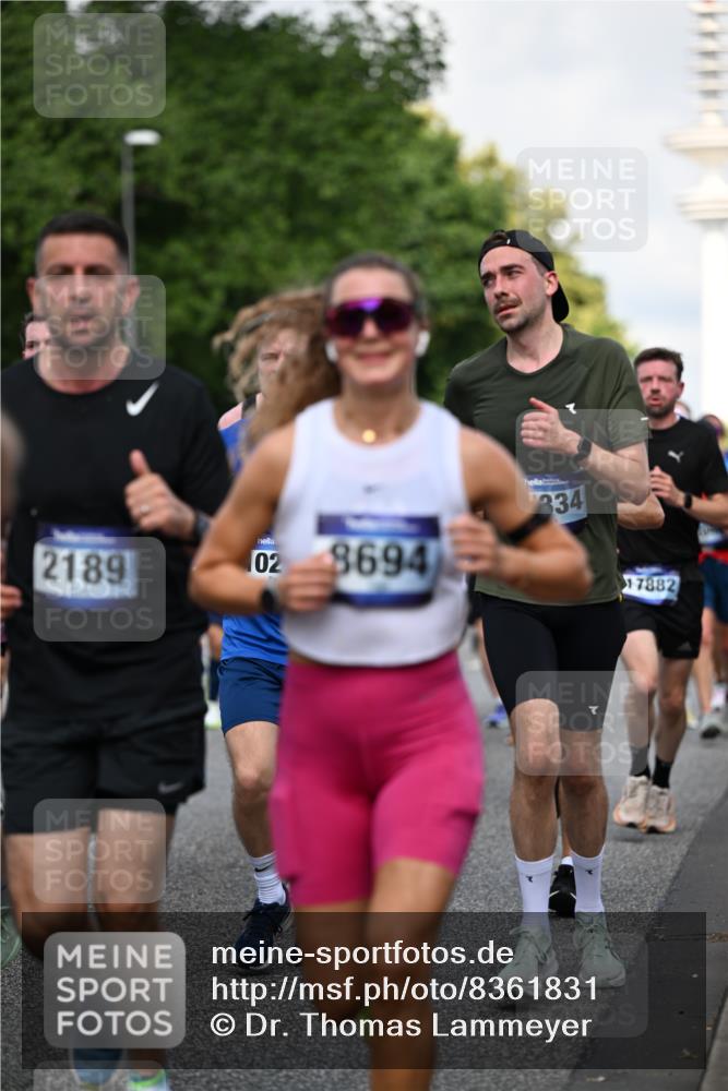 29.06.2025 - hella hamburg halbmarathon Dr. Thomas Lammeyer http://msf.ph/oto/8361831 29.06.2025 09:56:42 Kennedybrücke 1012, 1070, 1163, 1176, 1391, 1468, 1558, 1613, 1735, 1782, 2048, 2189, 2213, 2590, 2788, 2970, 3021, 3098, 3304, 3907, 3917, 3928, 4277, 4933, 4981, 4997, 5476, 5623, 5624, 5682, 6152, 6712, 6716, 7005, 7093, 7147, 7204, 7322, 7325, 7450, 7599, 7765, 7843, 8063, 8145, 8664, 8694, 8704, 8722, 8819, 9081, 9213, 9232, 9374, 9534, 9538, 9540, 9585, 10000, 10208, 10246, 10313, 10750, 10969, 11094, 11153, 11291, 11346 meine-sportfotos.de