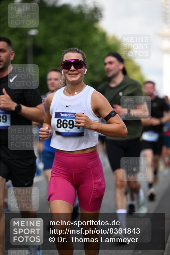 29.06.2025 - hella hamburg halbmarathon Dr. Thomas Lammeyer http://msf.ph/oto/8361843 29.06.2025 09:56:42 Kennedybrücke 1012, 1070, 1163, 1176, 1391, 1468, 1558, 1613, 1735, 1782, 2048, 2189, 2213, 2590, 2788, 2970, 3021, 3098, 3304, 3907, 3917, 3928, 4277, 4933, 4981, 4997, 5476, 5623, 5624, 5682, 6152, 6712, 6716, 7005, 7093, 7147, 7204, 7322, 7325, 7450, 7599, 7765, 7843, 8063, 8145, 8664, 8694, 8704, 8722, 8819, 9081, 9213, 9232, 9374, 9534, 9538, 9540, 9585, 10000, 10208, 10246, 10313, 10750, 10969, 11094, 11153, 11291, 11346 meine-sportfotos.de