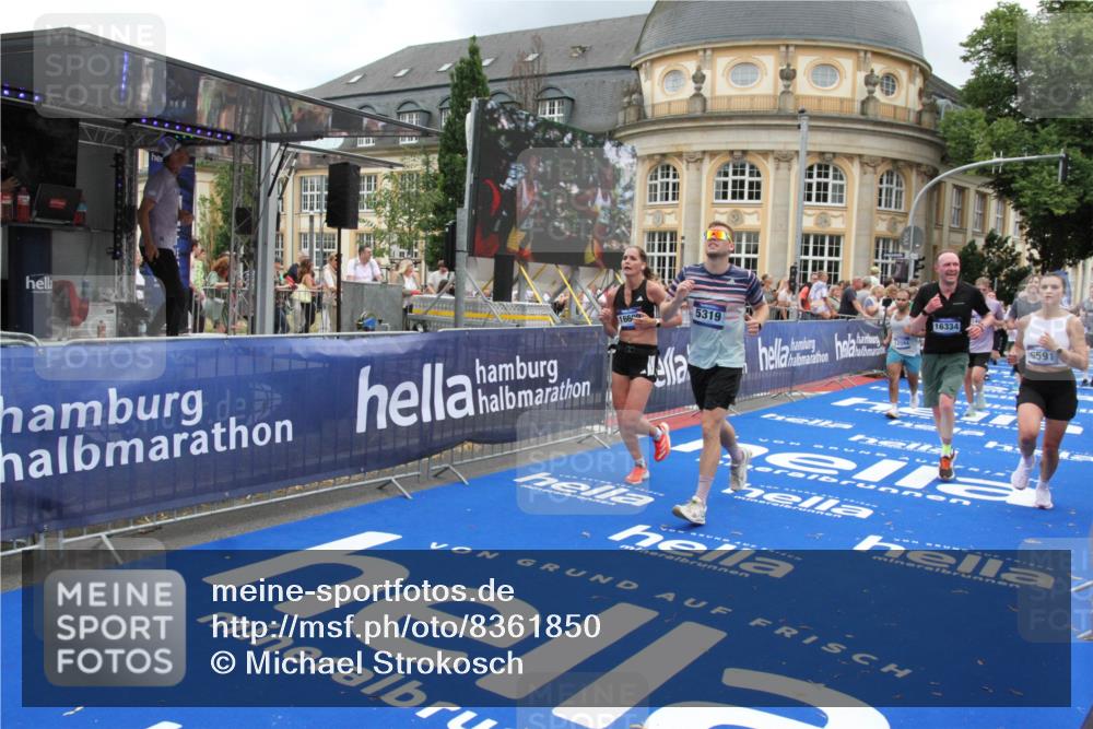 29.06.2025 - hella hamburg halbmarathon Michael Strokosch http://msf.ph/oto/8361850 29.06.2025 10:55:34 Ziel 2252, 2771, 4951, 5319, 6591, 8573, 11554, 11568, 12196, 12544, 12584, 13234, 13267, 14036, 14592, 16110, 16213, 16334, 16609, 17615 meine-sportfotos.de
