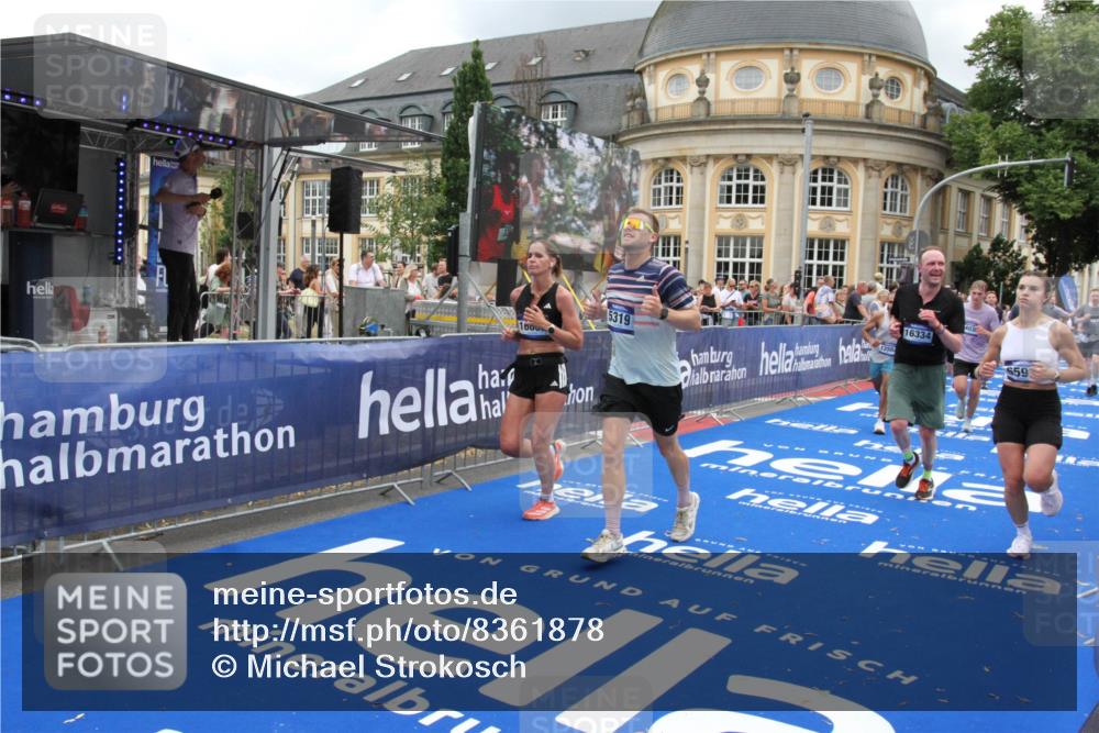 29.06.2025 - hella hamburg halbmarathon Michael Strokosch http://msf.ph/oto/8361878 29.06.2025 10:55:34 Ziel 2252, 2771, 4951, 5319, 6591, 8573, 11554, 11568, 12196, 12544, 12584, 13234, 13267, 14036, 14592, 16110, 16213, 16334, 16609, 17615 meine-sportfotos.de