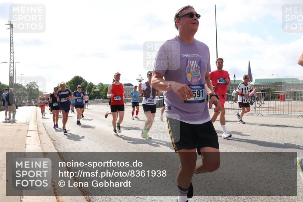29.06.2025 - hella hamburg halbmarathon Lena Gebhardt http://msf.ph/oto/8361938 29.06.2025 10:01:43 Lombardsbrücke 13790, 3039, 2957, 1329, 15093, 591, 1653, 1184, 1329, 1364, 1387, 1464, 1653, 1722, 1724, 1729, 1881, 1940, 2006, 2091, 2167, 2591, 2806, 2957, 3039, 3199, 3425, 3663, 4249, 4286, 4319, 4322, 4328, 4370, 4649, 4663, 5547, 5570, 5602, 5603, 5675, 5742, 6087, 6281, 0000, 6302, 6327, 6438, 6591, 6595, 6921, 6924, 7189, 7287, 7846, 8030, 8191, 8392, 8578, 8691, 8822, 8926, 9230, 10177, 10281, 10301, 10383, 10576, 10882, 10915, 11043, 11465, 14471 meine-sportfotos.de