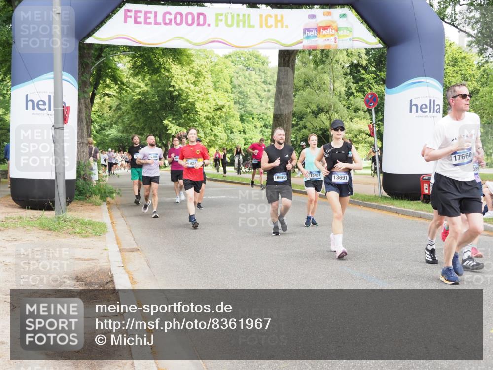 29.06.2025 - hella hamburg halbmarathon MichiJ http://msf.ph/oto/8361967 29.06.2025 10:43:03 Zwischen KM18-KM19 5744, 6759, 6924, 9884, 11870, 12440, 13394, 13691, 14363, 14588, 15407, 16620, 17201, 17660, 17993 meine-sportfotos.de