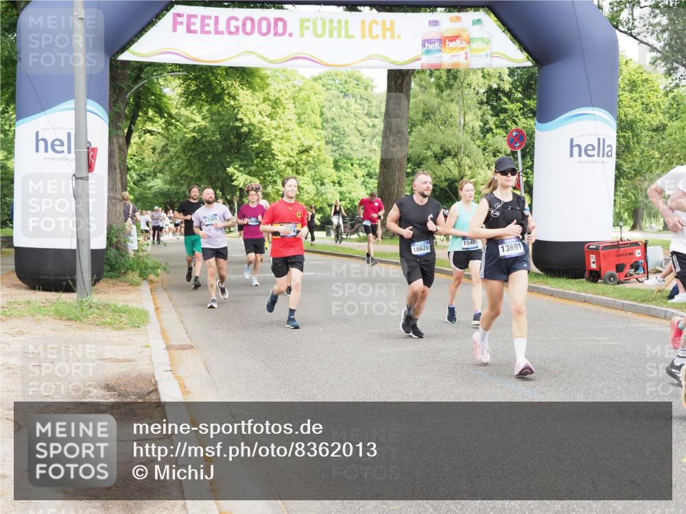 29.06.2025 - hella hamburg halbmarathon MichiJ http://msf.ph/oto/8362013 29.06.2025 10:43:03 Zwischen KM18-KM19 5744, 6759, 6924, 9884, 11870, 12440, 13394, 13691, 14363, 14588, 15407, 16620, 17201, 17660, 17993 meine-sportfotos.de