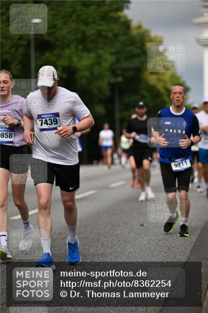 29.06.2025 - hella hamburg halbmarathon Dr. Thomas Lammeyer http://msf.ph/oto/8362254 29.06.2025 10:19:08 Kennedybrücke 1296, 1379, 1524, 1575, 1745, 2281, 2690, 3507, 3509, 3513, 3650, 4492, 4494, 4495, 4641, 5271, 5608, 5739, 5800, 5981, 5986, 6248, 6287, 6317, 6710, 7439, 7452, 7809, 7810, 8237, 8239, 8256, 8275, 8609, 8854, 9423, 9911, 9975, 9997, 10589, 10717, 10775, 10858, 11271 meine-sportfotos.de