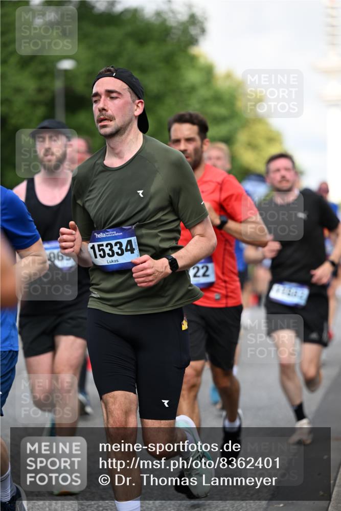 29.06.2025 - hella hamburg halbmarathon Dr. Thomas Lammeyer http://msf.ph/oto/8362401 29.06.2025 09:56:43 Kennedybrücke 1012, 1070, 1163, 1176, 1391, 1468, 1558, 1613, 1735, 1782, 2048, 2189, 2213, 2590, 2788, 2970, 3021, 3098, 3304, 3907, 3917, 3928, 4277, 4933, 4981, 4997, 5476, 5623, 5624, 5682, 6152, 6712, 6716, 7005, 7093, 7147, 7204, 7322, 7325, 7450, 7599, 7765, 7843, 8063, 8145, 8664, 8694, 8704, 8722, 8819, 9081, 9213, 9232, 9374, 9534, 9538, 9540, 9585, 9794, 10000, 10208, 10246, 10313, 10750, 10969, 11094, 11153, 11291, 11346 meine-sportfotos.de