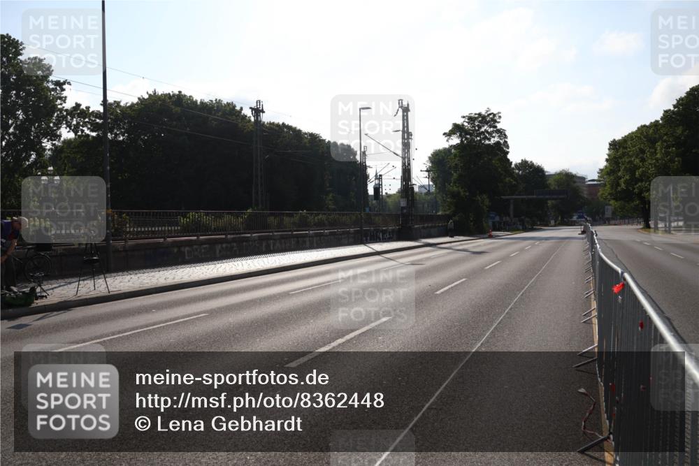 29.06.2025 - hella hamburg halbmarathon Lena Gebhardt http://msf.ph/oto/8362448 29.06.2025 08:27:43 Lombardsbrücke  meine-sportfotos.de