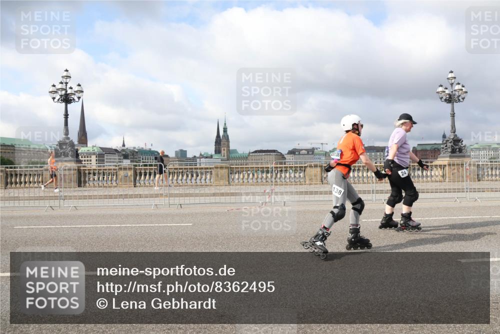 29.06.2025 - hella hamburg halbmarathon Lena Gebhardt http://msf.ph/oto/8362495 29.06.2025 09:10:15 Lombardsbrücke 20138, 138, 24 meine-sportfotos.de