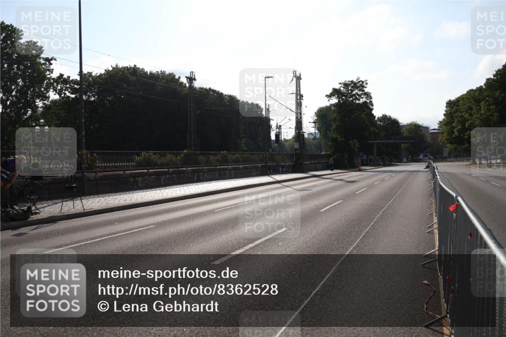 29.06.2025 - hella hamburg halbmarathon Lena Gebhardt http://msf.ph/oto/8362528 29.06.2025 08:27:43 Lombardsbrücke  meine-sportfotos.de