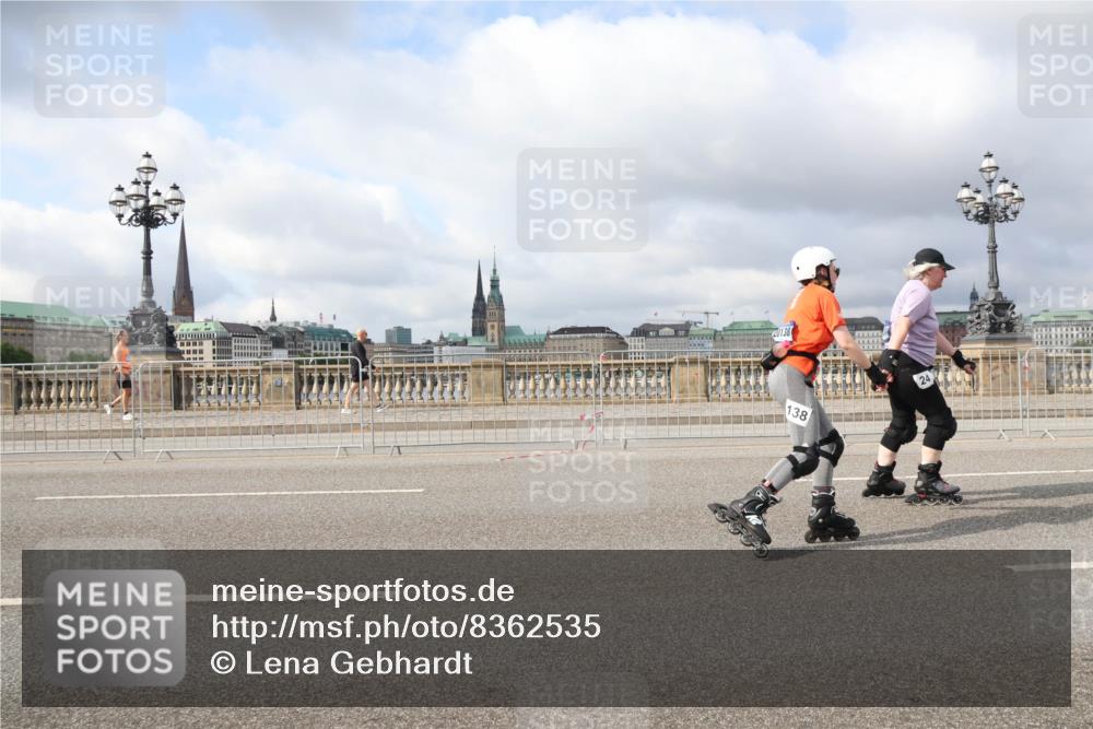 29.06.2025 - hella hamburg halbmarathon Lena Gebhardt http://msf.ph/oto/8362535 29.06.2025 09:10:15 Lombardsbrücke 20138, 138, 24 meine-sportfotos.de