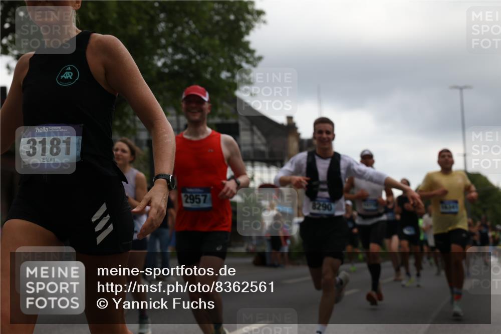 29.06.2025 - hella hamburg halbmarathon Yannick Fuchs http://msf.ph/oto/8362561 29.06.2025 10:53:16 20KM 1285, 2006, 2348, 2584, 2677, 2957, 2978, 3114, 3181, 3279, 3425, 3983, 4088, 4592, 5347, 5633, 5885, 6087, 6202, 6220, 6438, 6997, 7031, 7223, 7287, 7476, 8290, 10036, 10587, 10759, 10896, 10943, 11935, 11938, 12206, 12261, 12564, 12633, 12736, 12862, 13583, 13761, 14375, 14567, 14732, 14902, 14965, 15232, 15240, 15284, 15824, 16160, 16341, 16910, 16980, 17017, 17176, 17346, 17503, 17630, 18153, 18266, 18327, 18467, 18716, 19015, 19160 meine-sportfotos.de