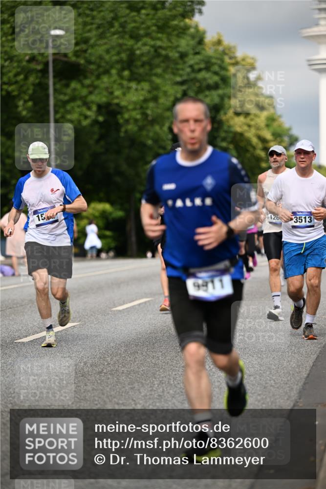 29.06.2025 - hella hamburg halbmarathon Dr. Thomas Lammeyer http://msf.ph/oto/8362600 29.06.2025 10:19:10 Kennedybrücke 1296, 1379, 1524, 1575, 1745, 1890, 2110, 2281, 3507, 3509, 3513, 3650, 4492, 4494, 4495, 4641, 5271, 5608, 5739, 5800, 5981, 5986, 6248, 6287, 6317, 6710, 7439, 7452, 7809, 7810, 8237, 8239, 8256, 8275, 8609, 8854, 9113, 9423, 9911, 9975, 9997, 10589, 10717, 10775, 10858, 11271 meine-sportfotos.de