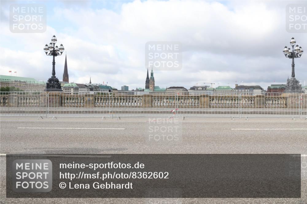 29.06.2025 - hella hamburg halbmarathon Lena Gebhardt http://msf.ph/oto/8362602 29.06.2025 09:10:36 Lombardsbrücke  meine-sportfotos.de