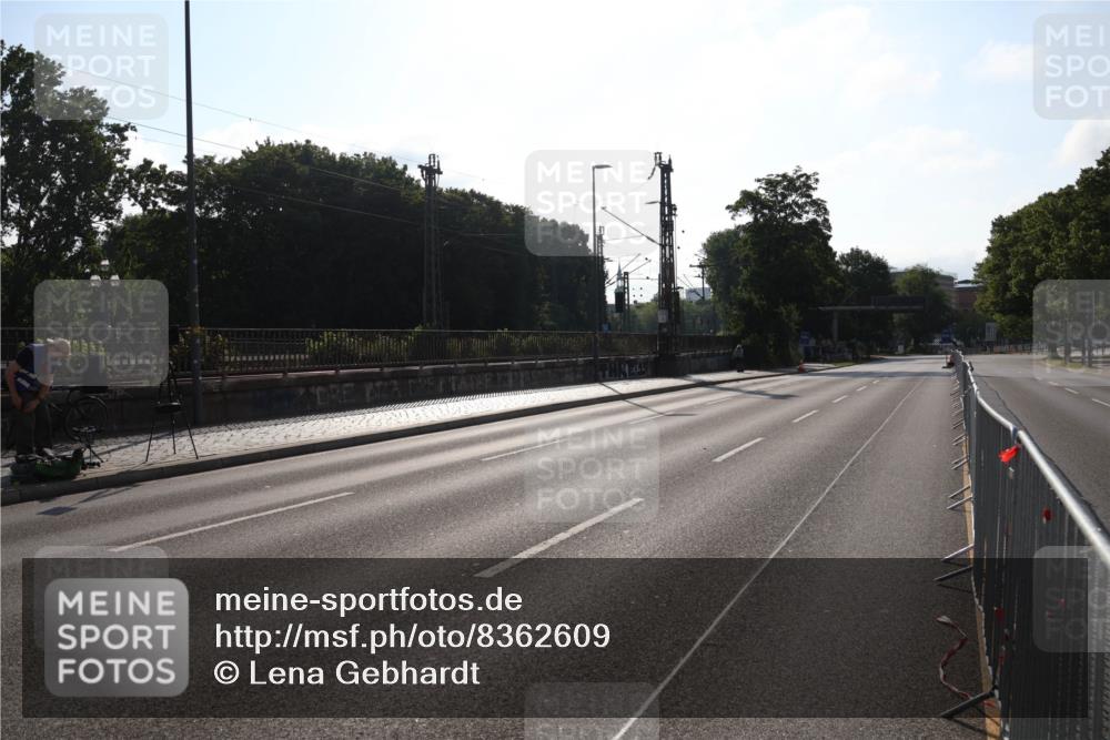 29.06.2025 - hella hamburg halbmarathon Lena Gebhardt http://msf.ph/oto/8362609 29.06.2025 08:27:43 Lombardsbrücke  meine-sportfotos.de