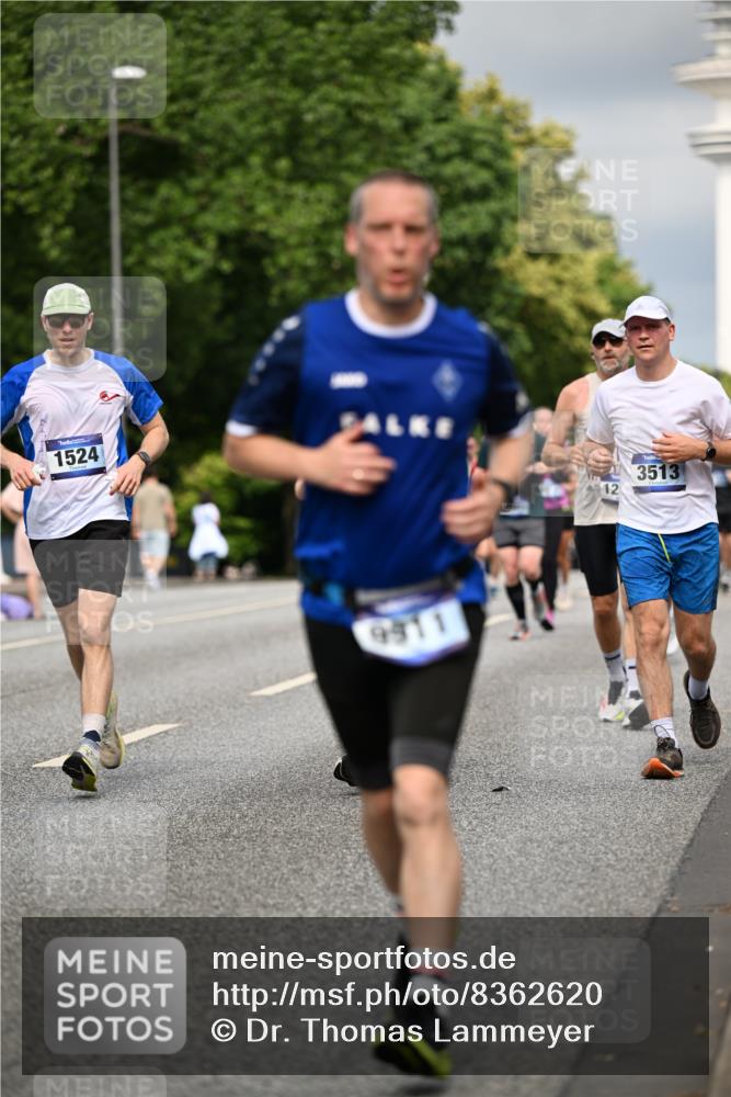 29.06.2025 - hella hamburg halbmarathon Dr. Thomas Lammeyer http://msf.ph/oto/8362620 29.06.2025 10:19:10 Kennedybrücke 1296, 1379, 1524, 1575, 1745, 1890, 2110, 2281, 3507, 3509, 3513, 3650, 4492, 4494, 4495, 4641, 5271, 5608, 5739, 5800, 5981, 5986, 6248, 6287, 6317, 6710, 7439, 7452, 7809, 7810, 8237, 8239, 8256, 8275, 8609, 8854, 9113, 9423, 9911, 9975, 9997, 10589, 10717, 10775, 10858, 11271 meine-sportfotos.de