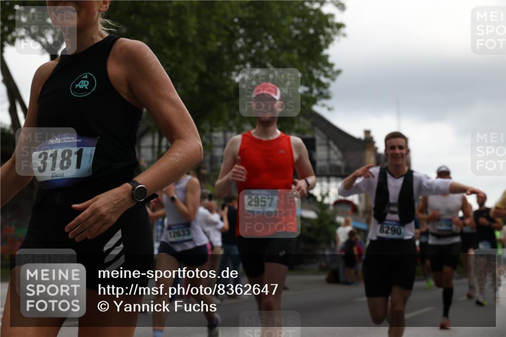 29.06.2025 - hella hamburg halbmarathon Yannick Fuchs http://msf.ph/oto/8362647 29.06.2025 10:53:16 20KM 1285, 2006, 2348, 2584, 2677, 2957, 2978, 3114, 3181, 3279, 3425, 3983, 4088, 4592, 5347, 5633, 5885, 6087, 6202, 6220, 6438, 6997, 7031, 7223, 7287, 7476, 8290, 10036, 10587, 10759, 10896, 10943, 11935, 11938, 12206, 12261, 12564, 12633, 12736, 12862, 13583, 13761, 14375, 14567, 14732, 14902, 14965, 15232, 15240, 15284, 15824, 16160, 16341, 16910, 16980, 17017, 17176, 17346, 17503, 17630, 18153, 18266, 18327, 18467, 18716, 19015, 19160 meine-sportfotos.de