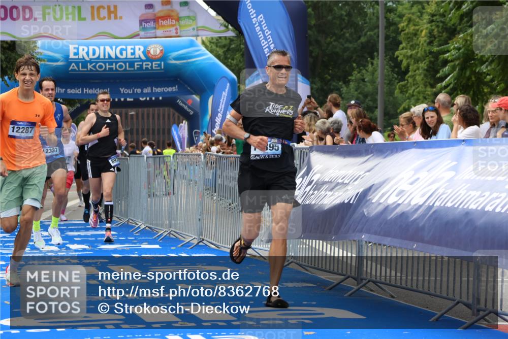 29.06.2025 - hella hamburg halbmarathon Strokosch-Dieckow http://msf.ph/oto/8362768 29.06.2025 10:29:16 Ziel 2075, 8975, 9571, 12287, 12337, 13838, 14164, 14395, 19194, 19203 meine-sportfotos.de