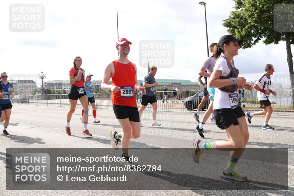 29.06.2025 - hella hamburg halbmarathon Lena Gebhardt http://msf.ph/oto/8362784 29.06.2025 10:01:45 Lombardsbrücke 3039, 178, 2957, 857, 1509, 1184, 1329, 1364, 1387, 1464, 1653, 1722, 1724, 1729, 1881, 1940, 2006, 2091, 2167, 2591, 2806, 2957, 3039, 3199, 3425, 3663, 4286, 4319, 4322, 4328, 4370, 4649, 4663, 5547, 5570, 5602, 5603, 5675, 5742, 6087, 6281, 0000, 6302, 6327, 6438, 6591, 6595, 6921, 6924, 7189, 7287, 8030, 8191, 8392, 8578, 8691, 8822, 8926, 9230, 9741, 10177, 10281, 10301, 10576, 10882, 10915, 11043, 11465, 14471, 14660, 14677, 16420 meine-sportfotos.de
