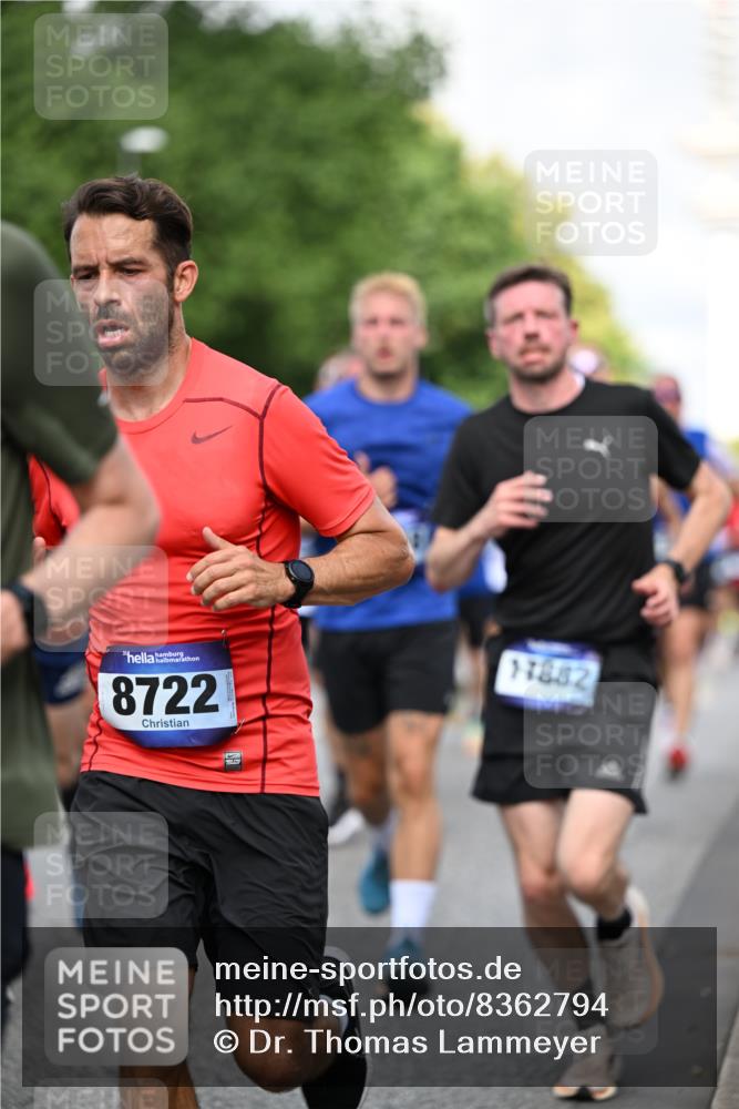 29.06.2025 - hella hamburg halbmarathon Dr. Thomas Lammeyer http://msf.ph/oto/8362794 29.06.2025 09:56:44 Kennedybrücke 1012, 1070, 1163, 1176, 1391, 1558, 1613, 1735, 1782, 2048, 2189, 2213, 2590, 2788, 2970, 3021, 3098, 3146, 3304, 3907, 3917, 3928, 4277, 4933, 4981, 4997, 5476, 5623, 5624, 5682, 6152, 6712, 6716, 7005, 7093, 7147, 7204, 7322, 7325, 7450, 7599, 7765, 7843, 8063, 8145, 8664, 8694, 8704, 8722, 8819, 9081, 9213, 9232, 9374, 9534, 9538, 9540, 9585, 9794, 10000, 10208, 10246, 10313, 10750, 10969, 11094, 11153, 11291, 11346 meine-sportfotos.de